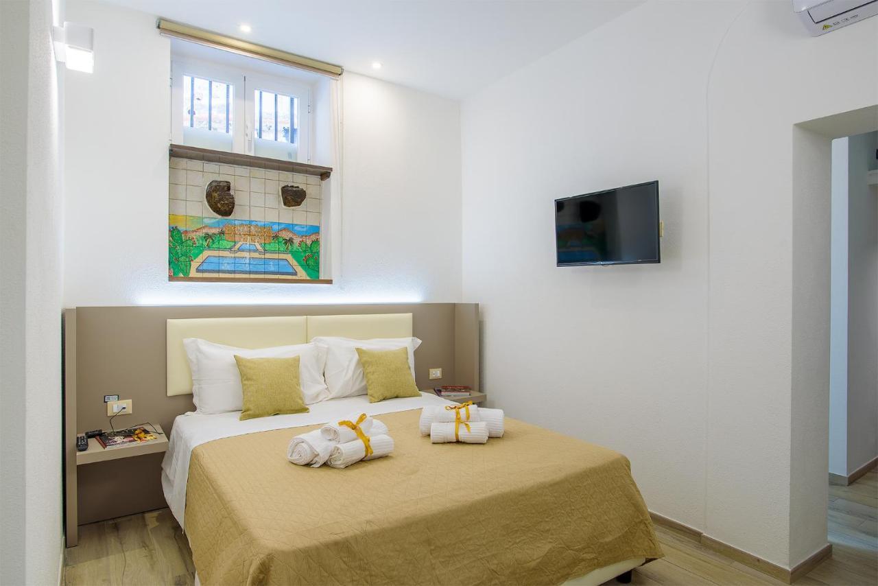 Barlaman Luxury Rooms Палермо Экстерьер фото